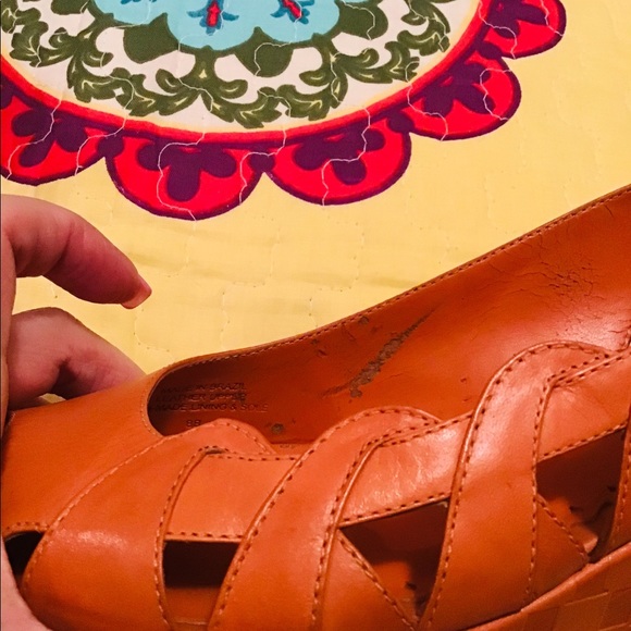 Vince Camuto Platform Heels - Picture 5 of 8